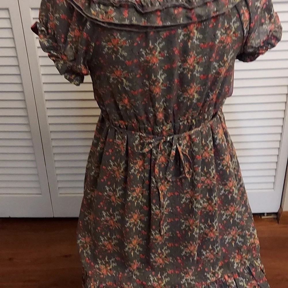 Floral Ruffle Dress - Picture 7 of 7